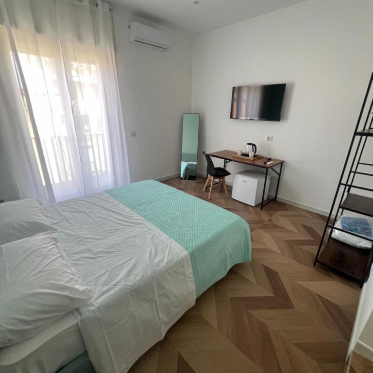Nika Partenope Rooms - Camera Matrimoniale/Doppia con Letti Singoli con Bagno Privato - 2