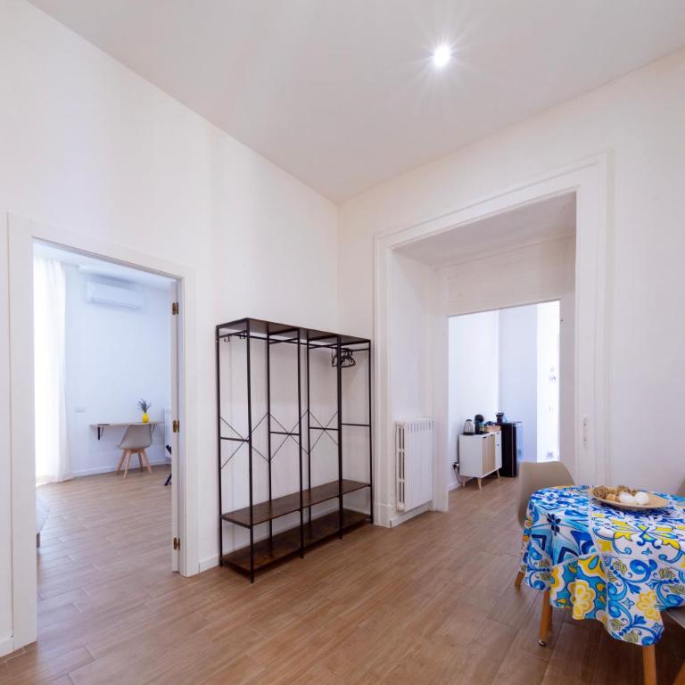 NunziaTina ai Quartieri Spagnoli - Deluxe Family Room - 6