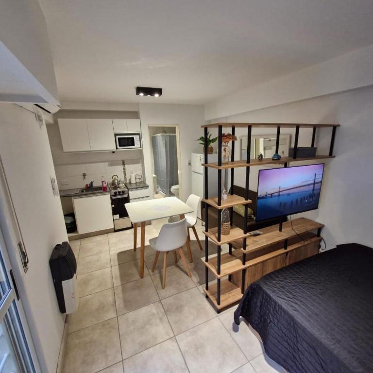 Moderno monoambiente con patio en Pichincha - Apartamento de 1 dormitorio - 1