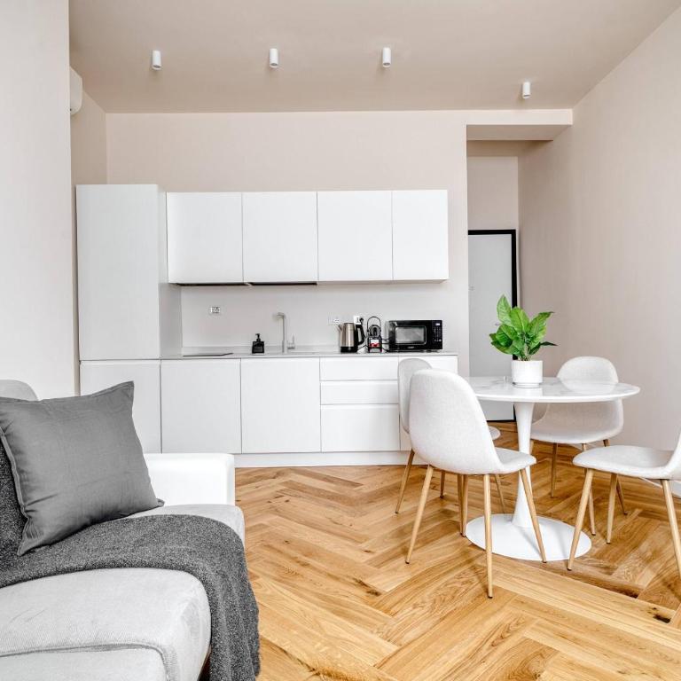 Bilocale con Vista Cupola - Elegant Design in Milano - Appartamento con 2 Camere da Letto - 3