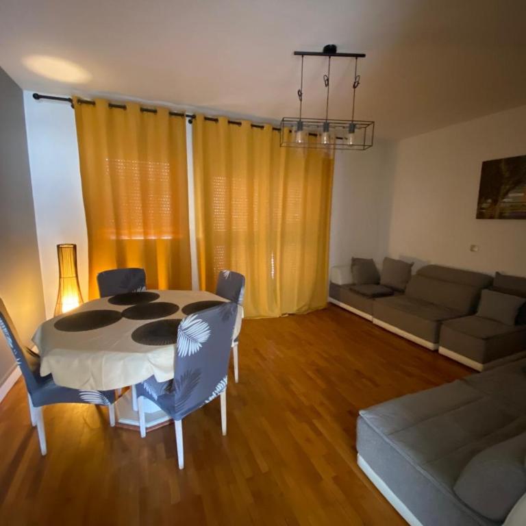 Coeur de la ville - Appartement 2 Chambres - 11