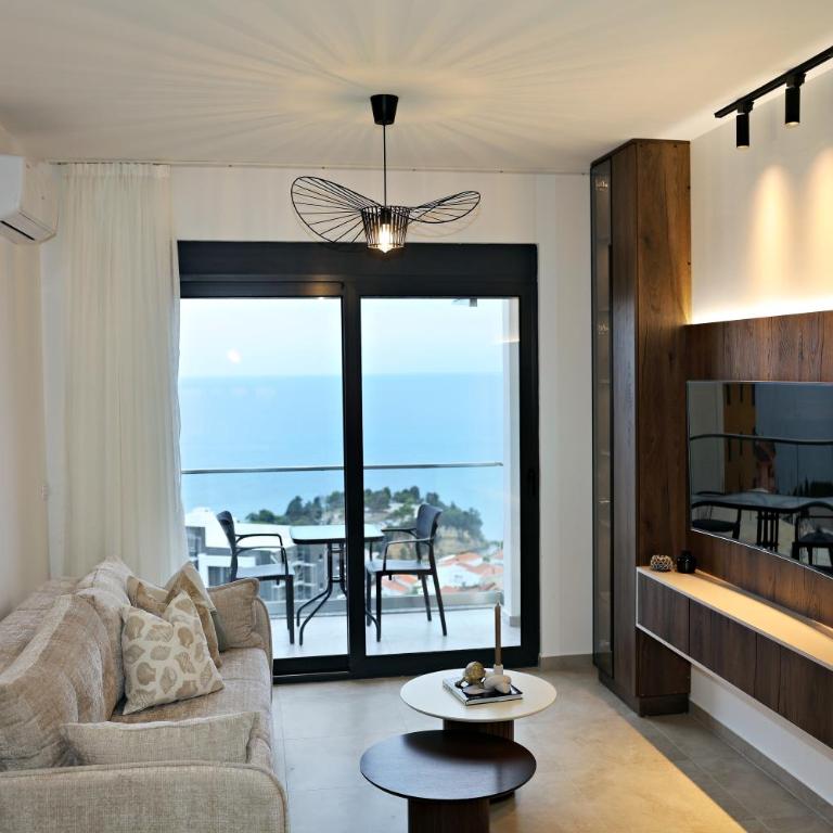 Apartments Ulcinj - Two-Bedroom Deluxe Apartment with Ocean View - 1