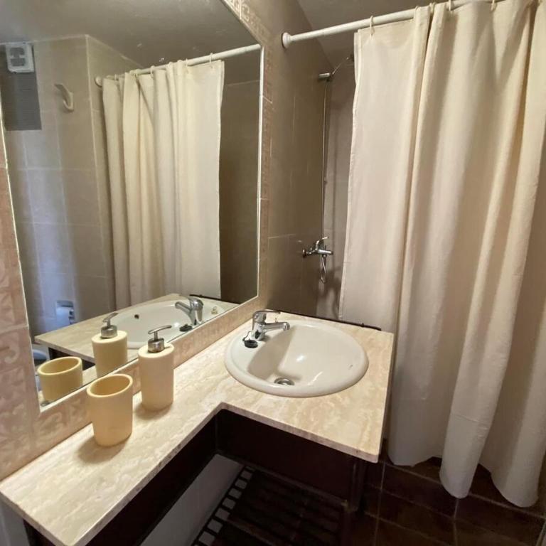Punta del Este - Excellent location - Edif Del Sol - Apartamento de 1 dormitorio - 3