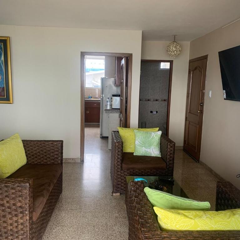 3 bedroom beachfront in Playa de Salinas - Apartamento de 3 dormitorios - 2