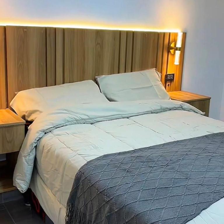 Moshi Home - Three-Bedroom Apartment - 3