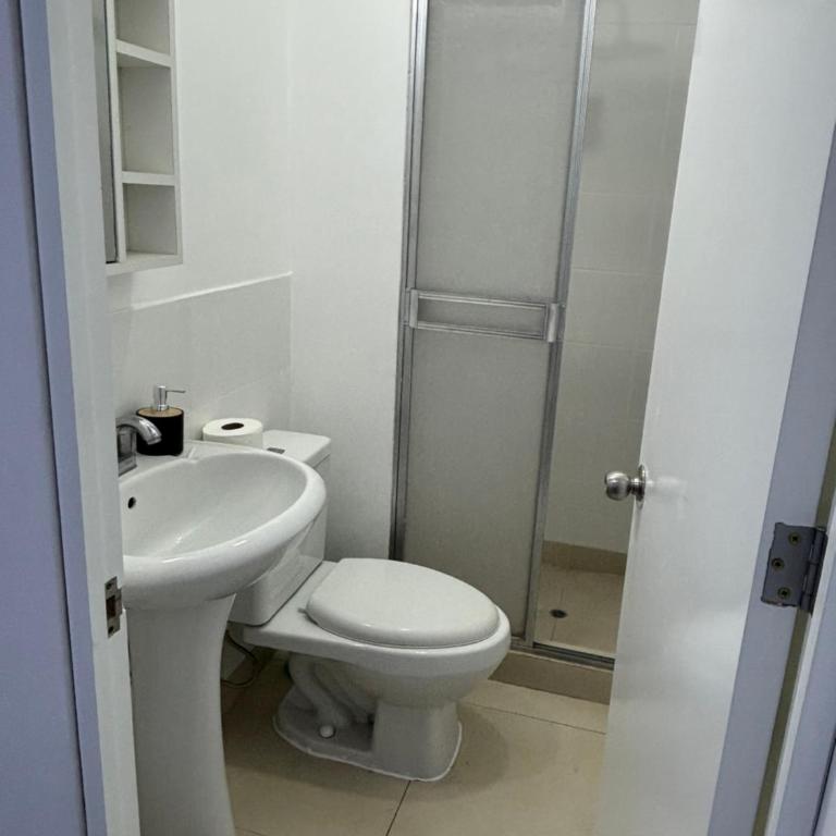 Moshi Home - Three-Bedroom Apartment - 16