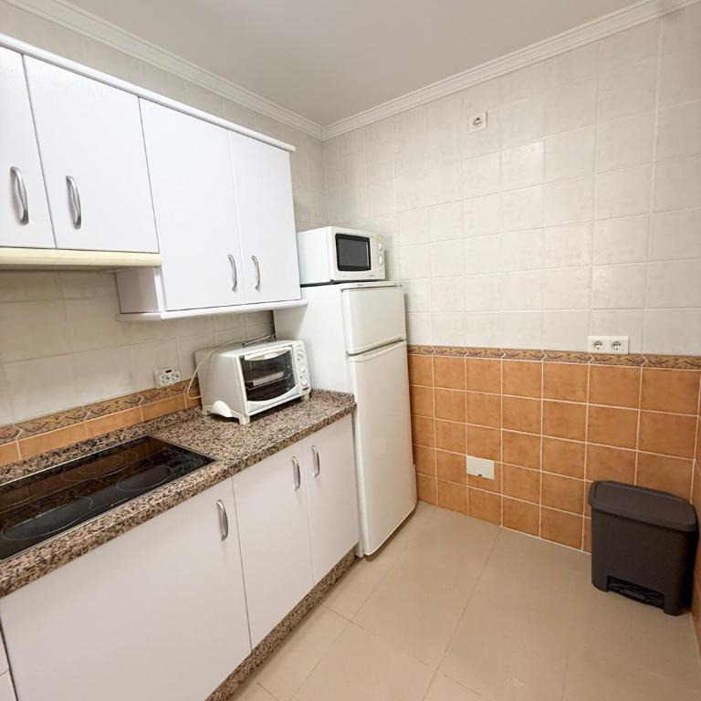 Chanquete 33 - Playa La Torrecilla y El Playazo - Two-Bedroom Apartment - 20