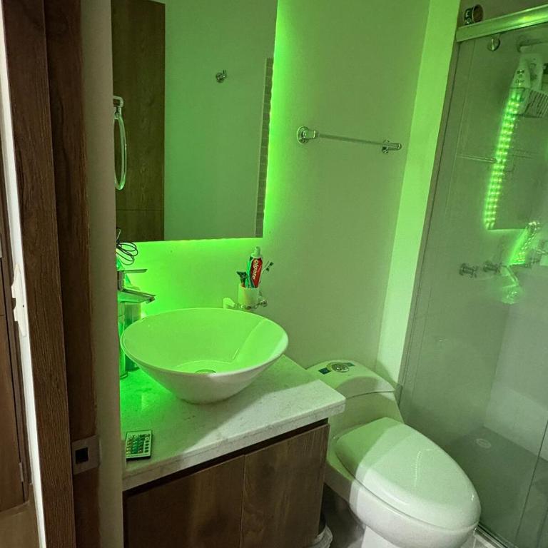 Beautiful apartment CC salitre and Multiplaza - Apartamento de 2 dormitorios - 57