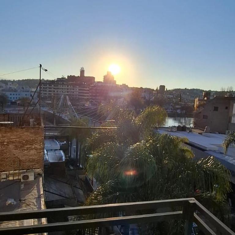 Departamento centrico con balcon - Apartamento de 2 dormitorios - 5