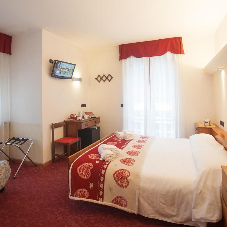 Hotel Stella Alpina - Camera Matrimoniale/Doppia con Letti Singoli con Vista Montagna - 3
