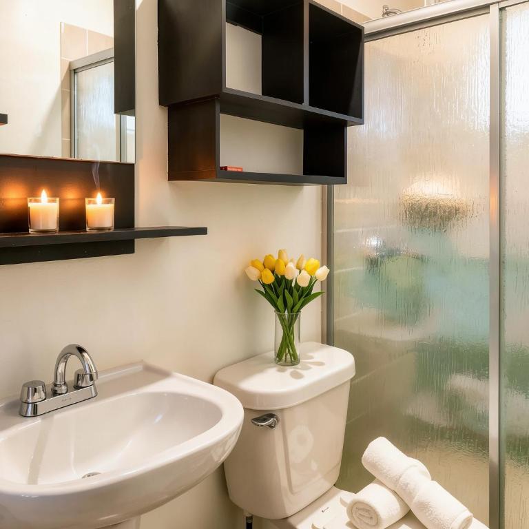 Boutique 1BR 2BR Suites Sleeps 2-8, Morning Markets, Beach & Cenote 10 Min, Kitchen Fast WiFi AC - Apartment mit 1 Schlafzimmer und Balkon - 5