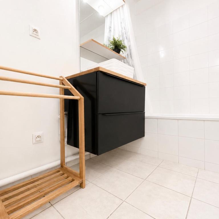 Charmant T2 climatisé central proche Gare de Nîmes - Appartement 1 Chambre - 4