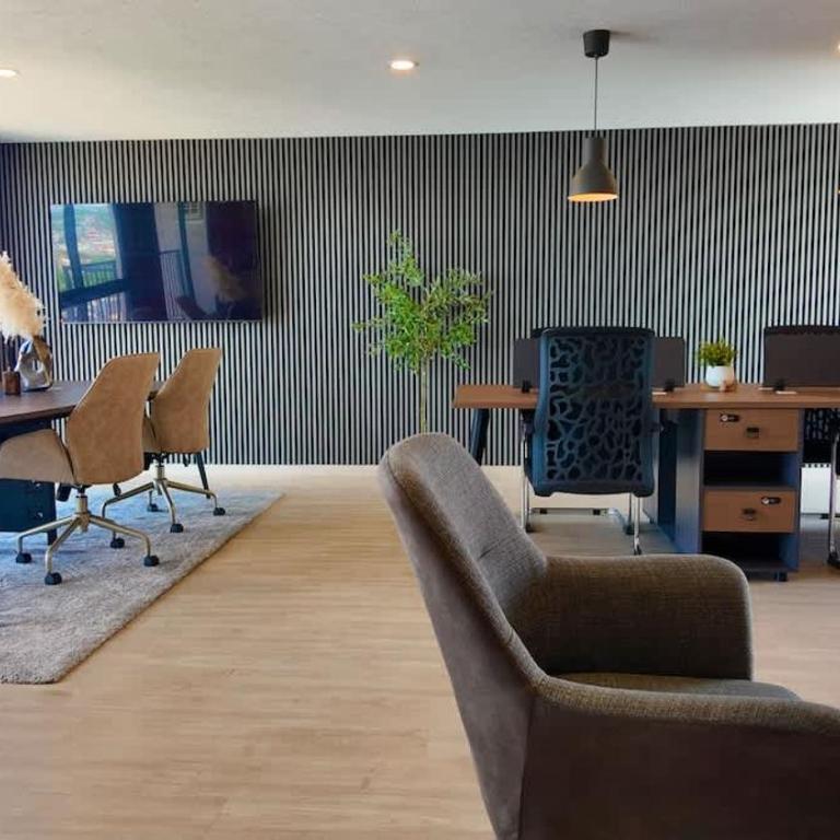Modern Apartment with Pool Pet Friendly - Apartment - 13