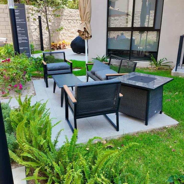 Modern Apartment with Pool Pet Friendly - Apartment - 21