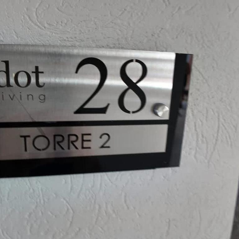 Modern Apartment with Pool Pet Friendly - Apartment - 75