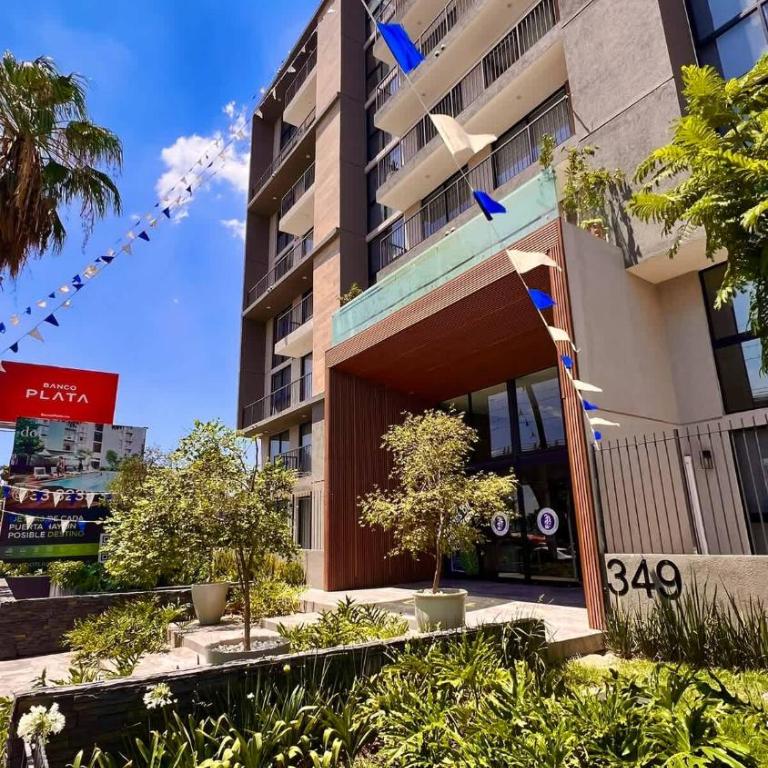 Modern Apartment with Pool Pet Friendly - Apartment - 77