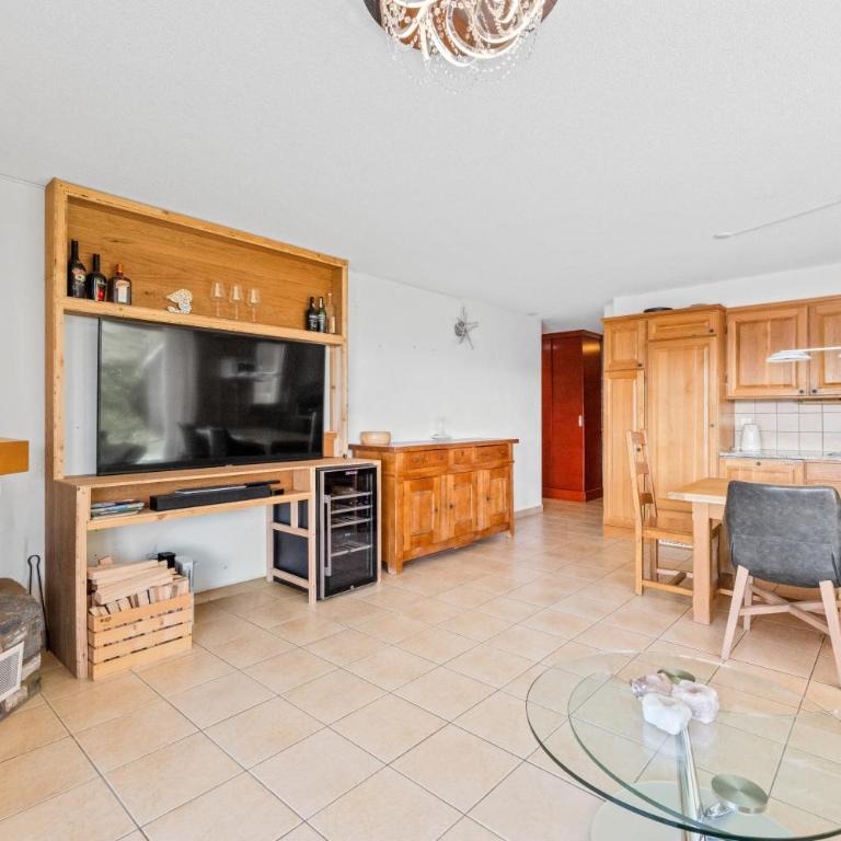 Appartement 3,5 pièces, Jacuzzi extérieur et Vue panoramique - Appartement 2 Chambres avec Vue sur la Montagne - 12