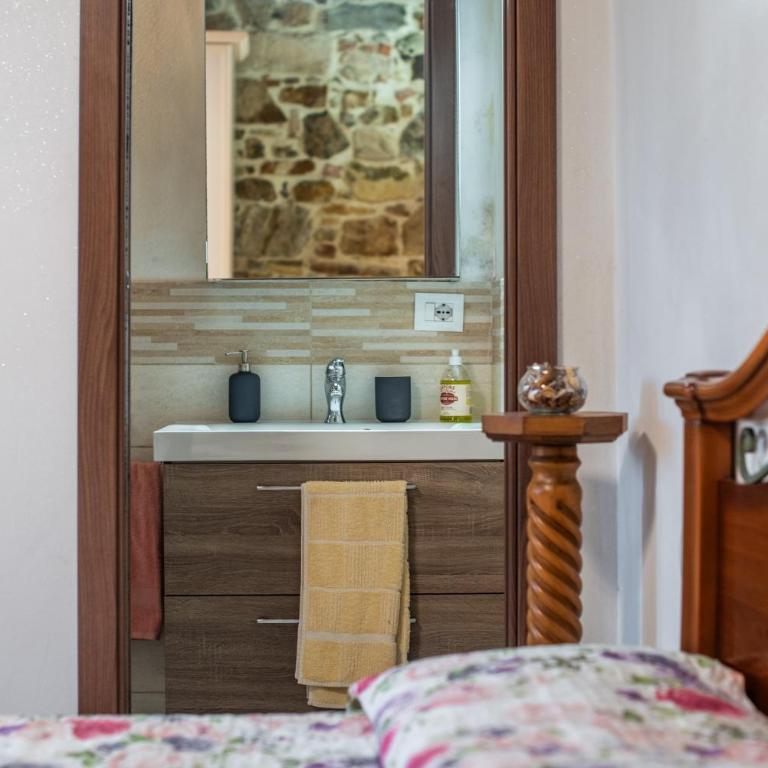 Casa Vacanza Sant'Antimo Montalcino - Appartamento con 1 Camera da Letto e Vista Giardino - 13