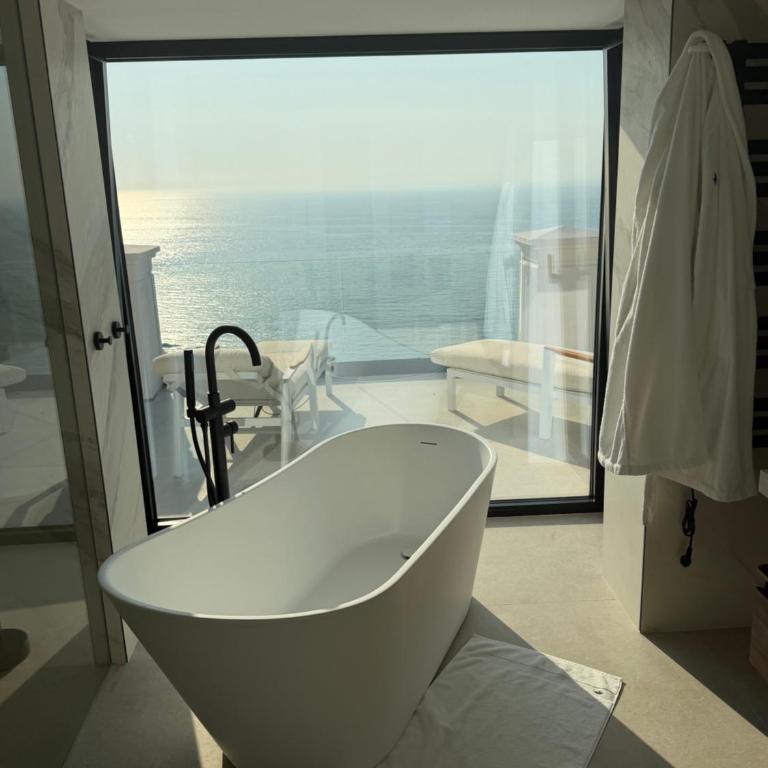 Villa de Charme vue spectaculaire mer, 8 personnes a Manilva,piscine chauffée - Villa - 17