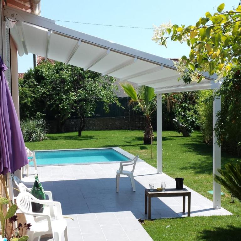 Holiday home in the city-center of Antibes with a private pool - Maison de Vacances - 4