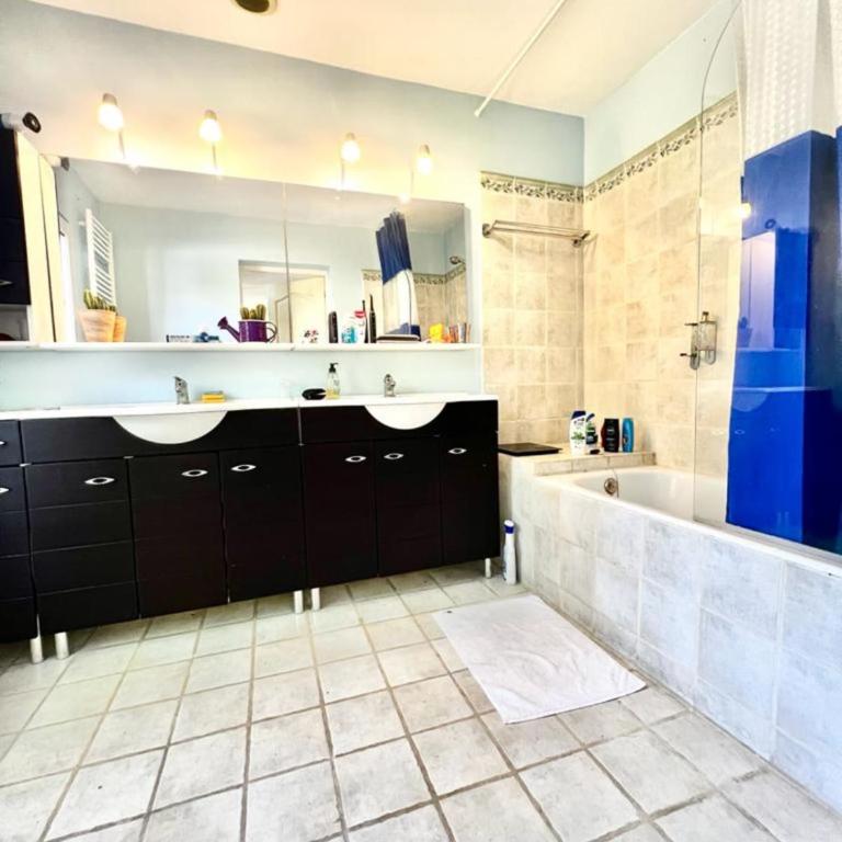 Holiday home in the city-center of Antibes with a private pool - Maison de Vacances - 12