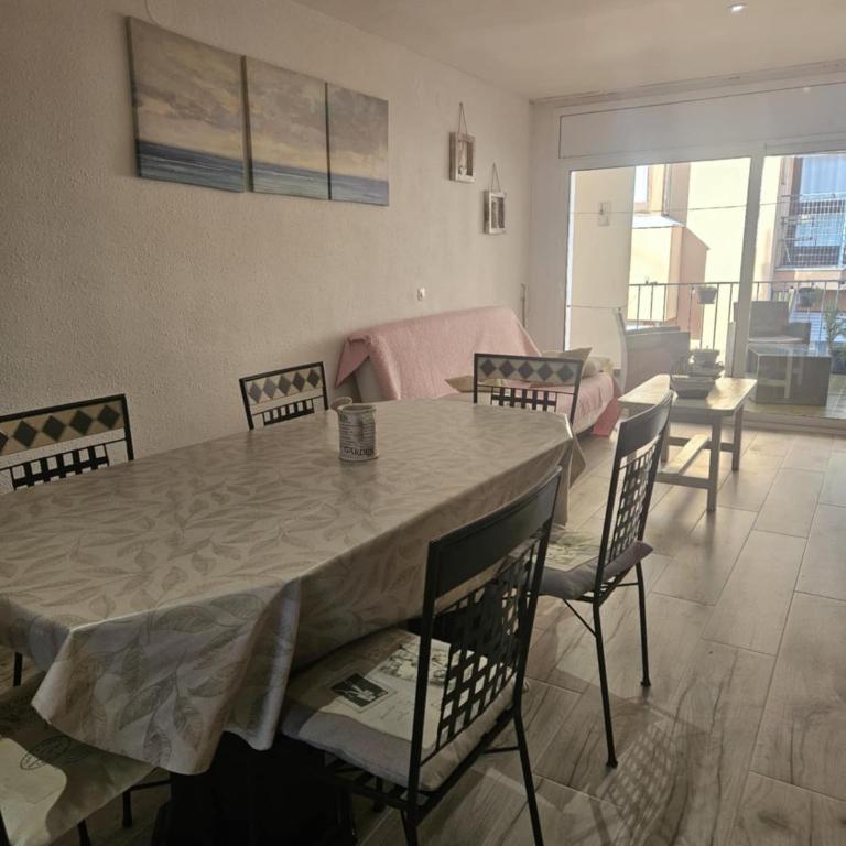Appartement au centre de Palamos à 400m de la plage - Three-Bedroom Apartment - 1