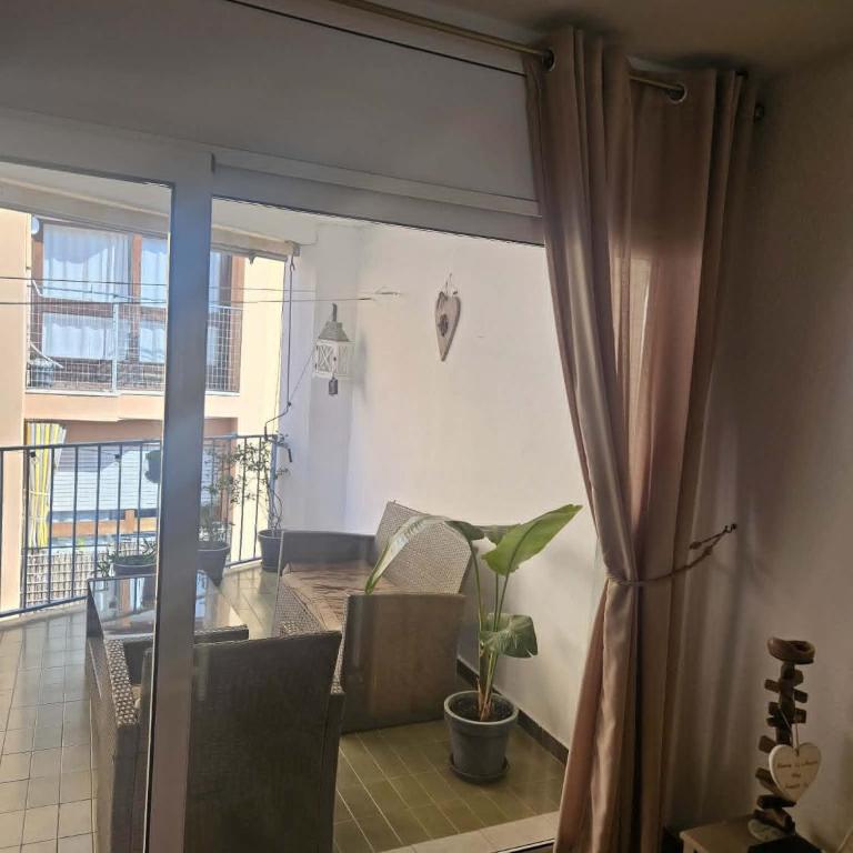 Appartement au centre de Palamos à 400m de la plage - Three-Bedroom Apartment - 3
