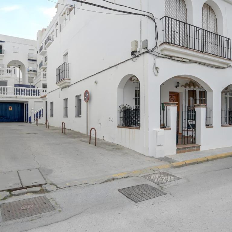 Apartamento Tomy - sólo familias - Two-Bedroom Deluxe Apartment with Ocean View - 18