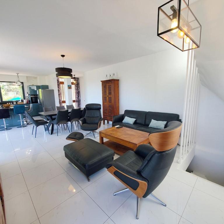 Haut de villa à 150 m de la plage - Villa 2 Chambres - 6