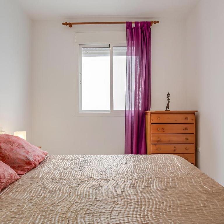 Apartamento Tomy - sólo familias - Two-Bedroom Deluxe Apartment with Ocean View - 13