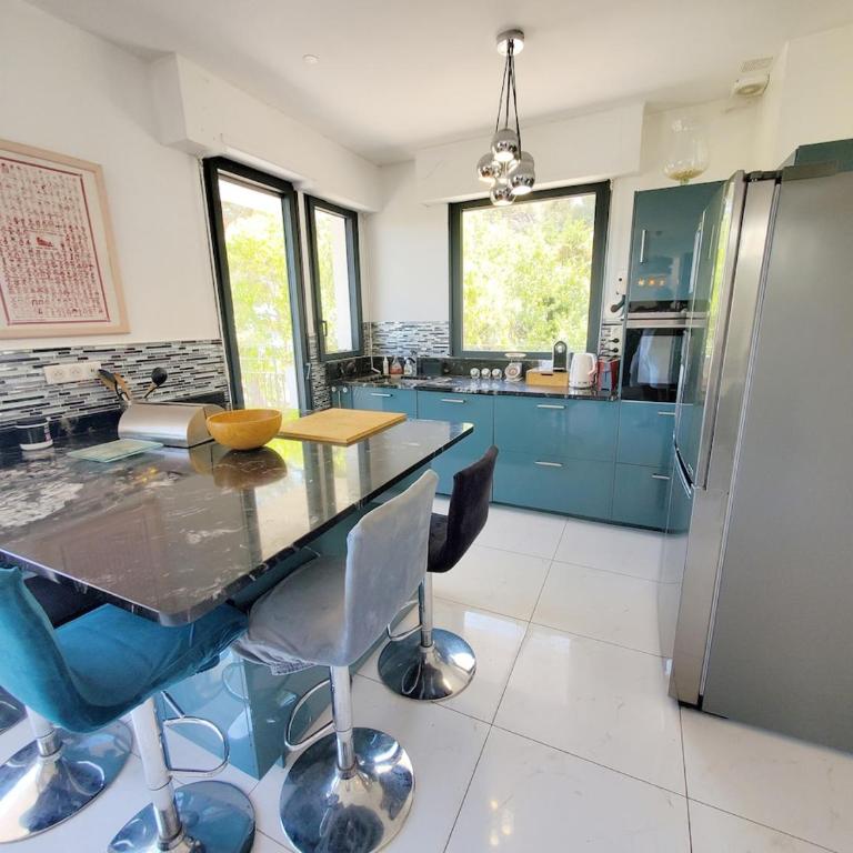 Haut de villa à 150 m de la plage - Villa 2 Chambres - 21