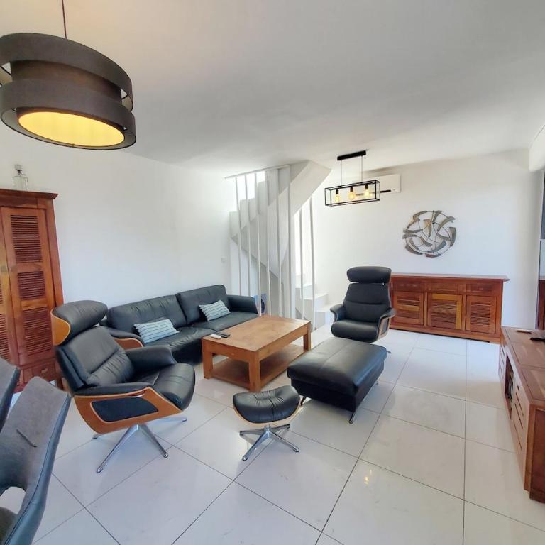 Haut de villa à 150 m de la plage - Villa 2 Chambres - 27