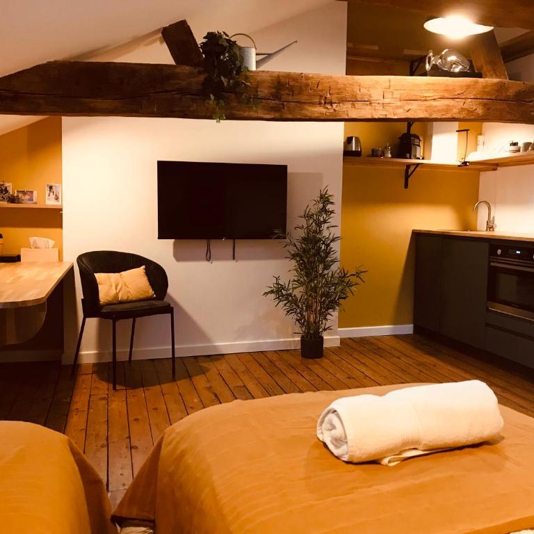 La Galerie, Et Pop Et Chic ! - Chambre Familiale avec Salle de Bains Privative - 2