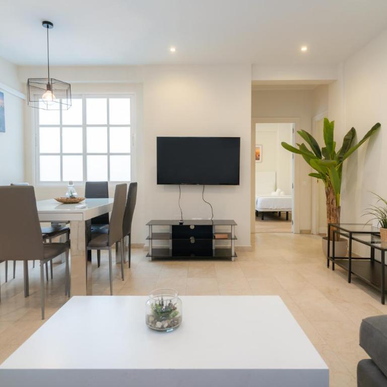 Apartamento Premium junto a la Catedral de Malaga - 3 Habitaciones, Ideal para Familias y Grupos - Appartement - 18