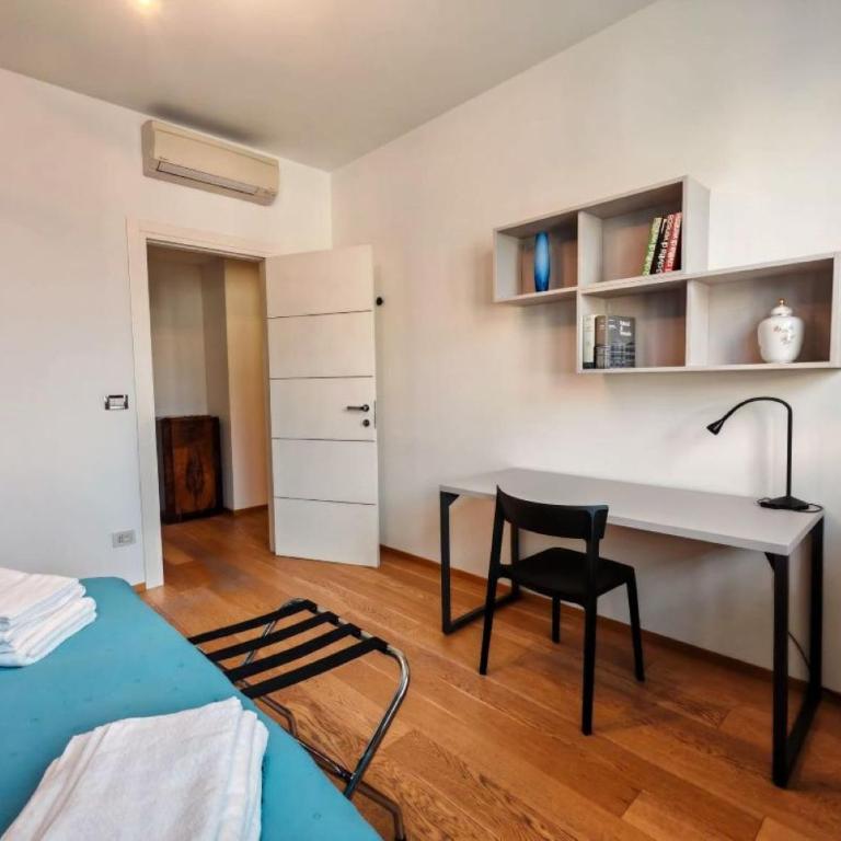 Merlino house central 10 minutes to Venice - Apartment - 4