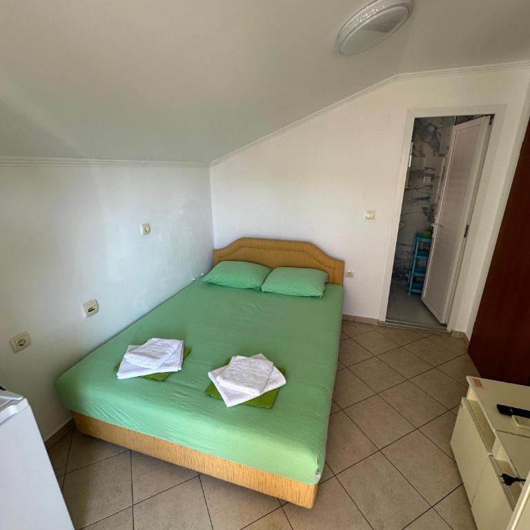 Guest House Mitrovic - Chambre Double avec Terrasse - 6