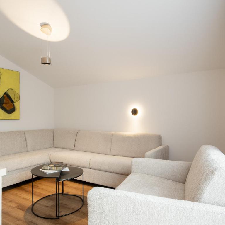 Aparthotel Saladina direkt an der Talstation - Apartment mit 2 Schlafzimmern und Balkon - 2