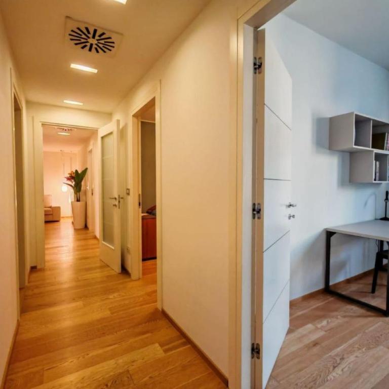 Merlino house central 10 minutes to Venice - Apartment - 30
