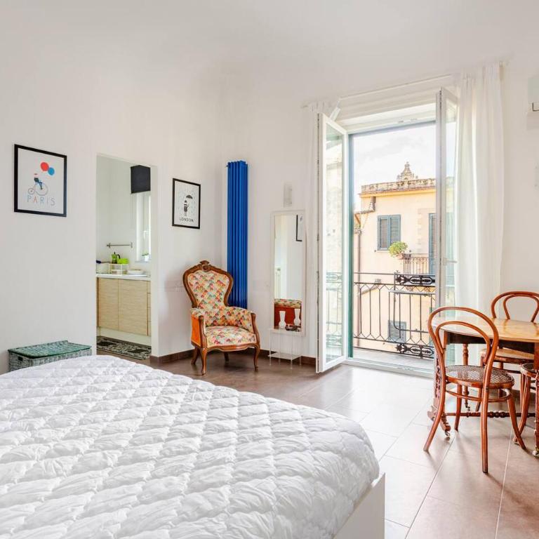 casadeb orleans - One-Bedroom Apartment with Balcony and City View - 33