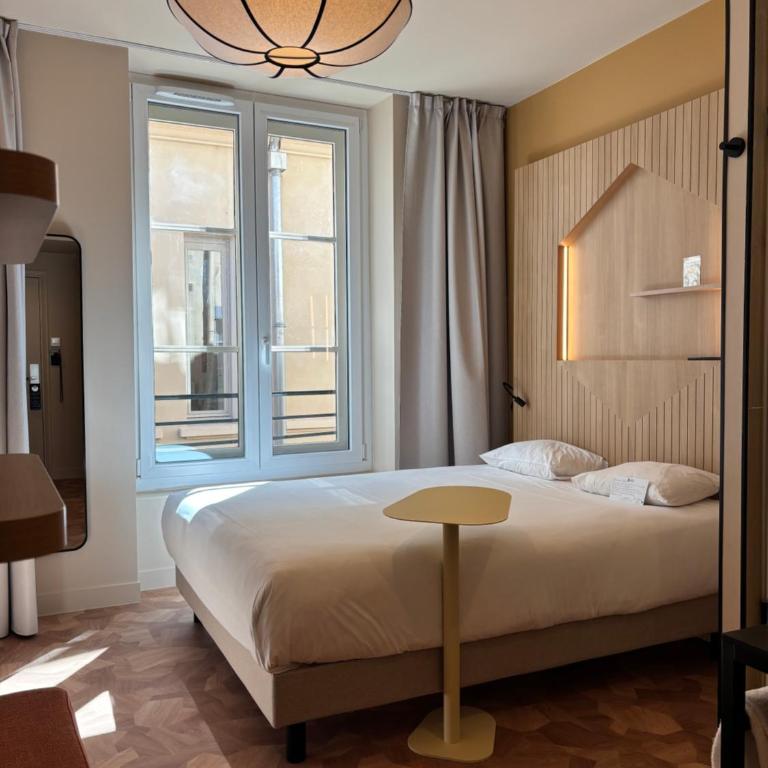 Best Western Lyon Saint-Antoine - Chambre Lit Queen-Size Confort - Non-Fumeurs - 7