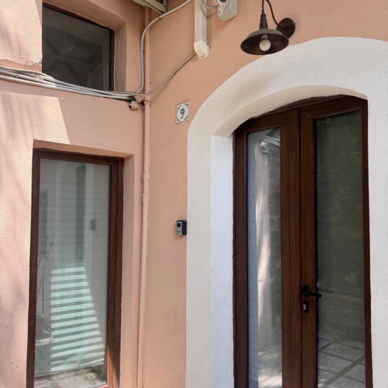 Lava House 9 - One-Bedroom Apartment - 2