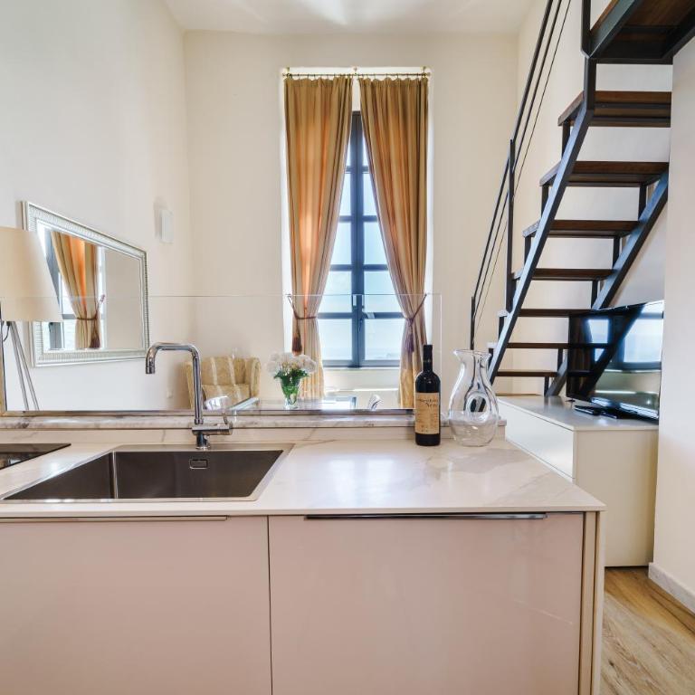 Miramare Apartments&Suites - Appartamento con 2 Camere da Letto con Vista Mare - Piano Terra - 4