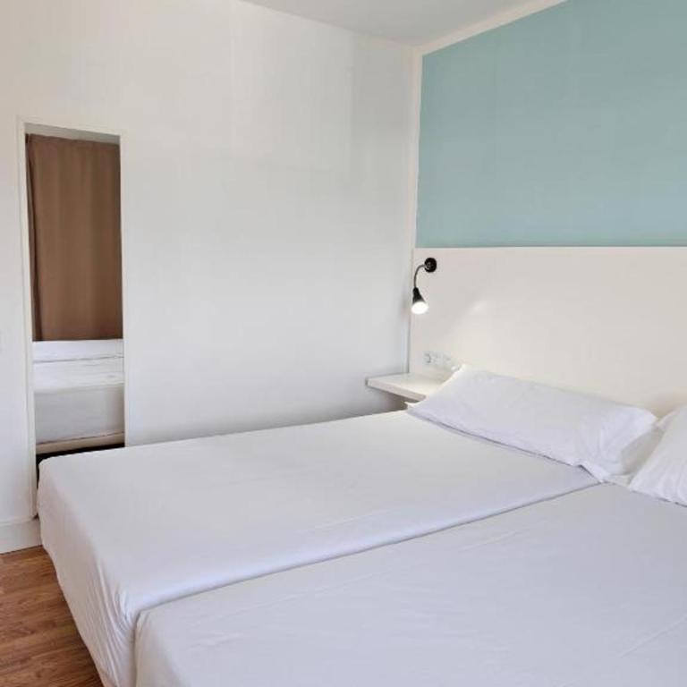 Apartamentos San Marcial - Apartamento de 1 dormitorio con vistas a la piscina - 5