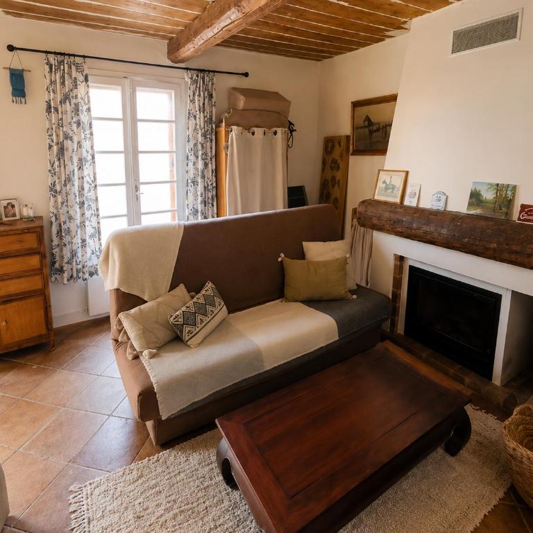 Loue maison de village à Hyères/ les Borrels - Appartement 2 Chambres - 5