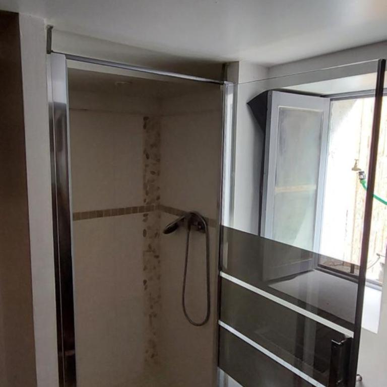 Beautiful apartment in Provençal residence with garden and WiFi - Appartement - Vue sur Jardin - 5