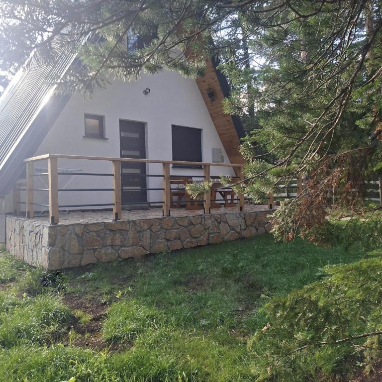 Pine Forest Chalet - Two-Bedroom House - 12