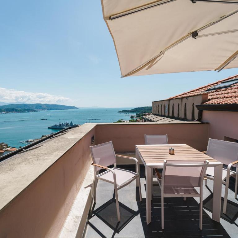 Miramare Apartments&Suites - Monolocale Large con Terrazza e Vista Mare - 4