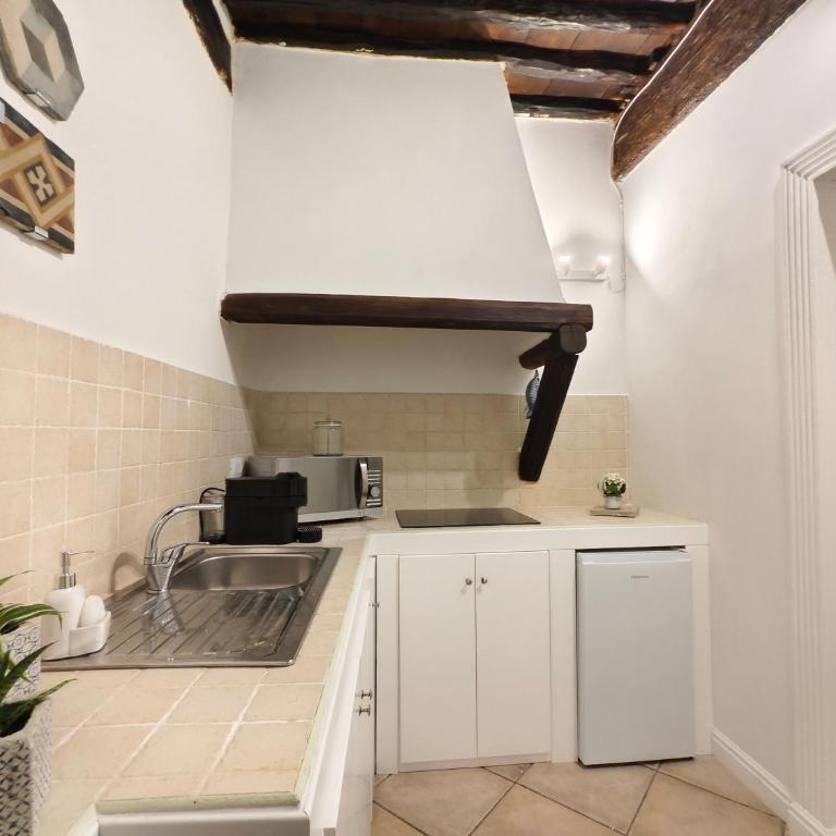 Piccola Dimora in Palazzo Cadello Rossi - One-Bedroom Apartment - 6