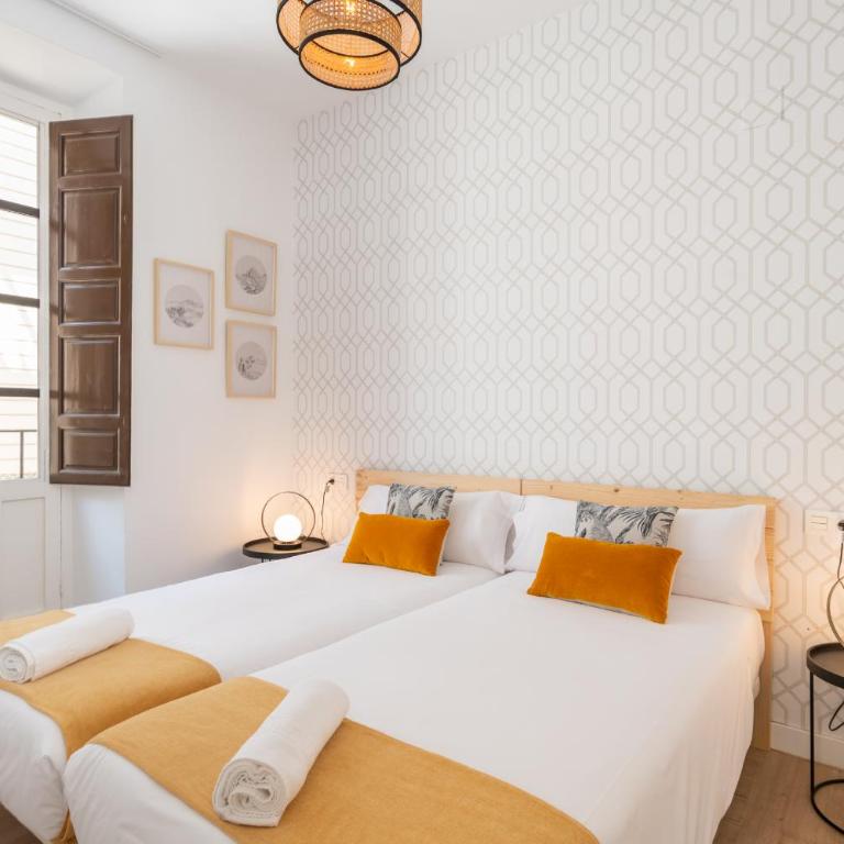 Boutique Hotel Luna Granada Centro - Two-Bedroom Apartment at "Luna Suites Palacio Dorita Apartments" - 2