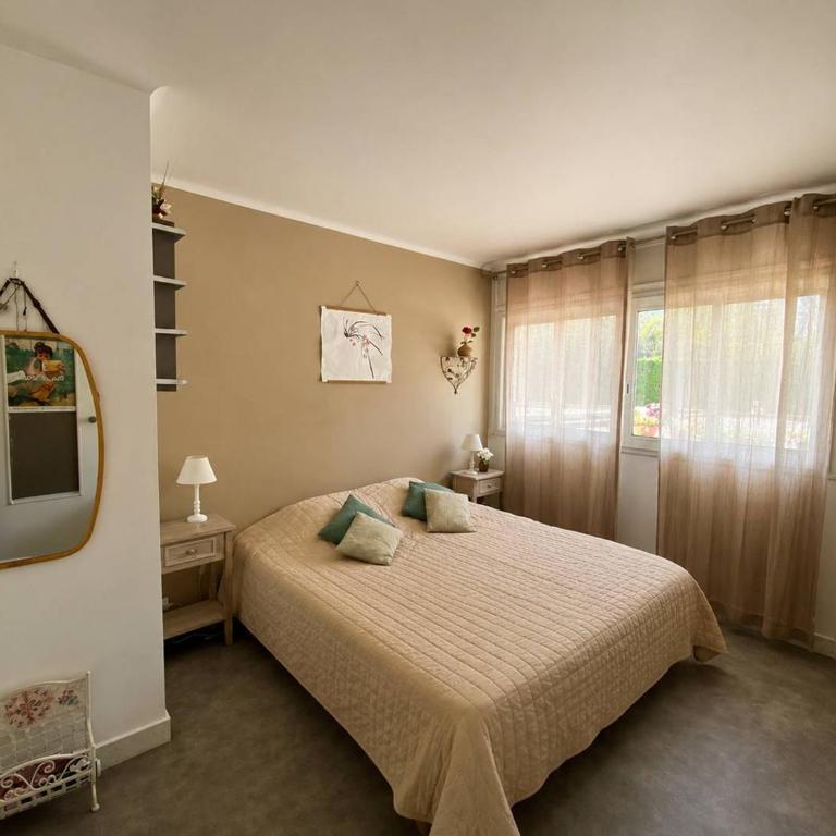 A Cannes - Centre ville - 2 Pièces au calme - Appartement 1 Chambre - 1